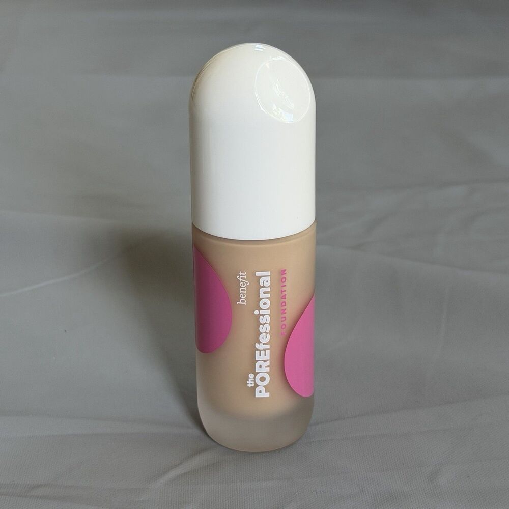 BENEFIT COSMETICS The POREfessional Foundation (7N Savvy) - New w/o Box